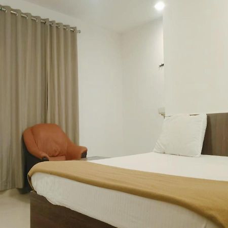 Olive Resort - Spacious 7 Bhk Ac Rooms With 1 Acre Garden, Swimming Pool And Outdoor Gamesチェンナイ エクステリア 写真